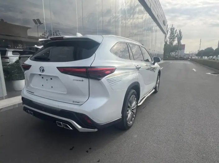 Toyota Highlander 2022 Model Hybrid 2.5L 4WD Premium Edition 7 seat – фото 6