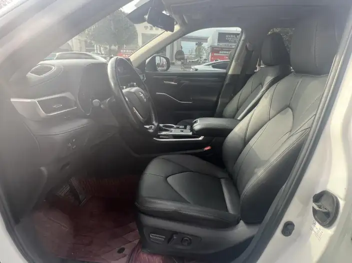 Toyota Highlander 2022 Model Hybrid 2.5L 4WD Premium Edition 7 seat – фото 10