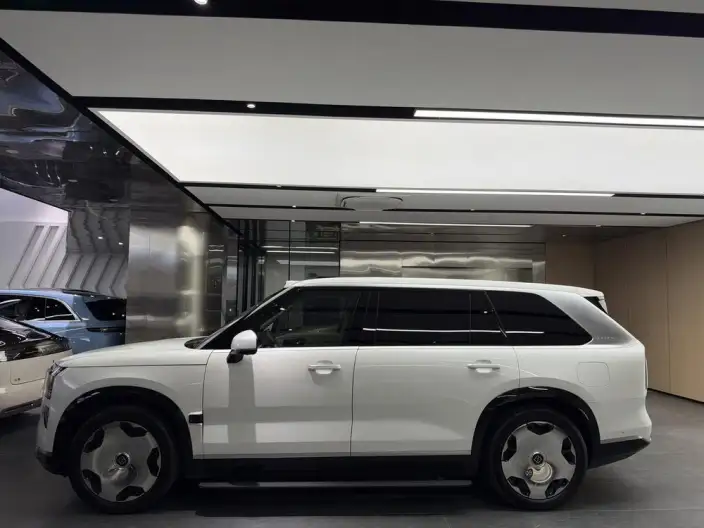 ZEEKR 9X 2025 Model Hyper Edition 70kWh VI seat
