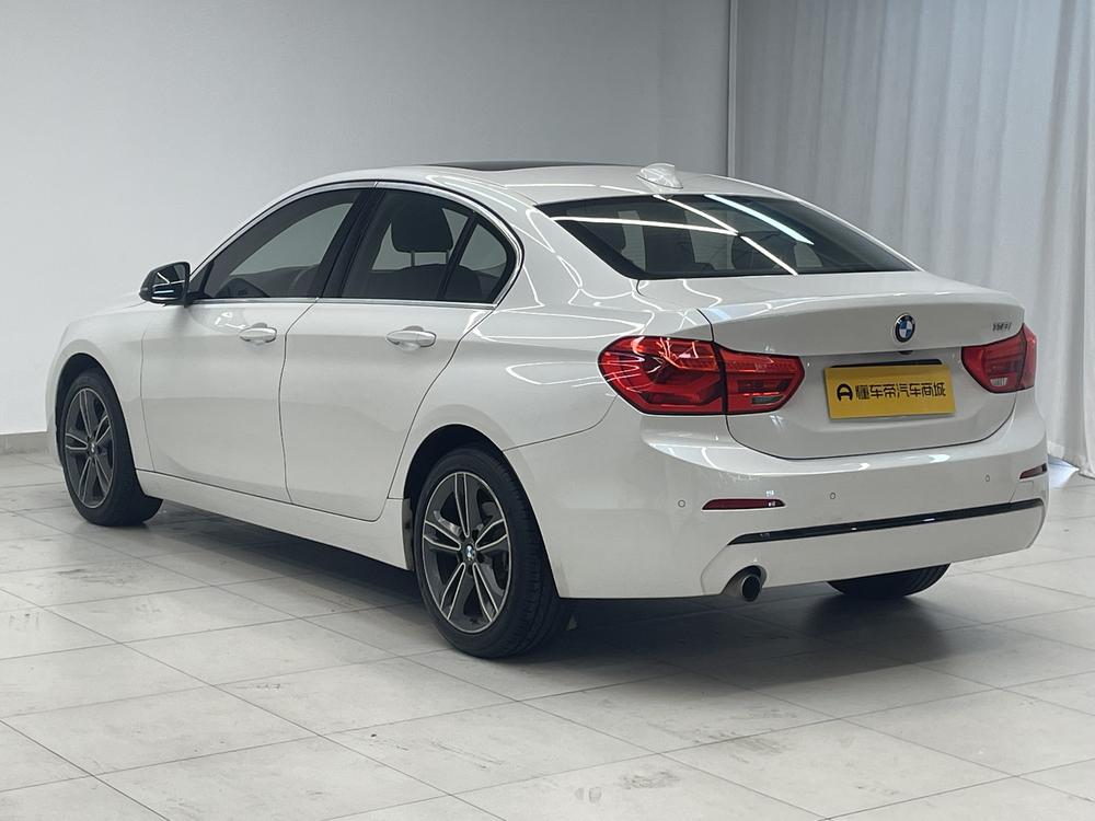 BMW 1 Series Модель 2018 года комплектация 118i Спорт тип – фото 5