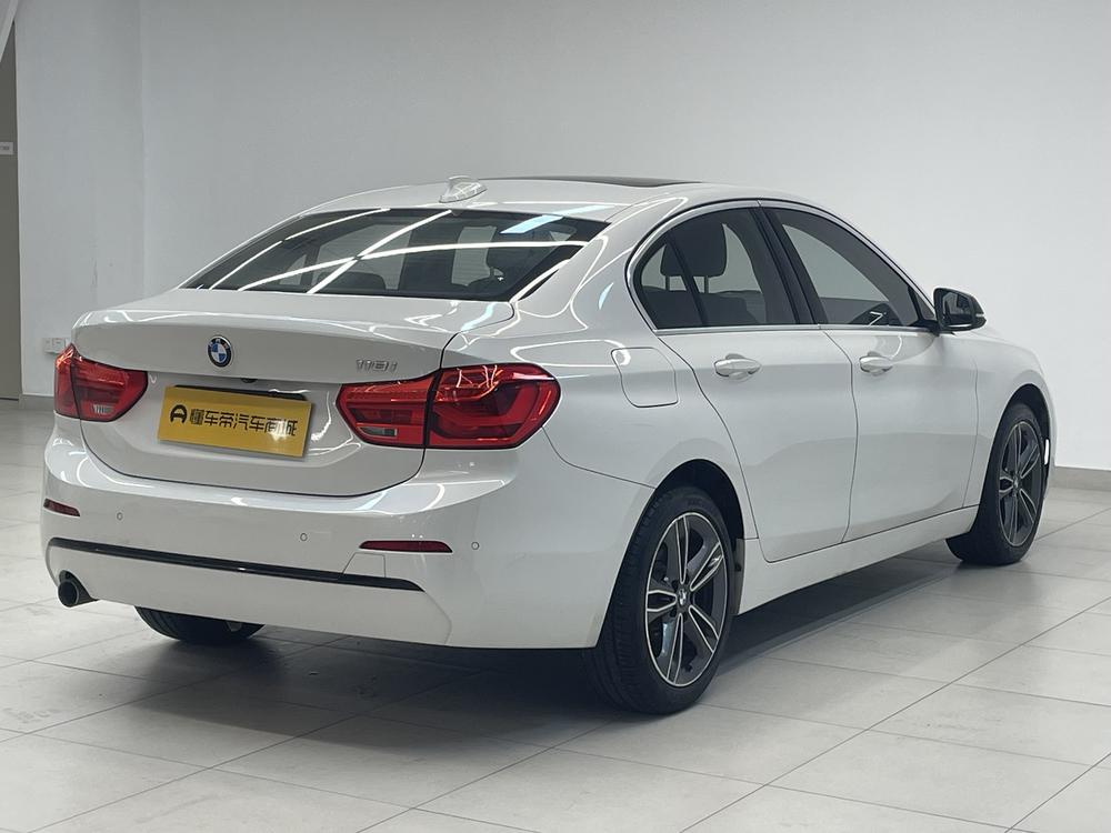 BMW 1 Series Модель 2018 года комплектация 118i Спорт тип – фото 7
