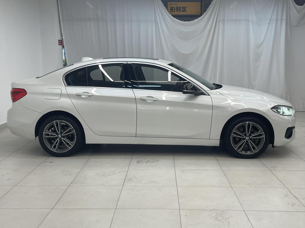 BMW 1 Series Модель 2018 года комплектация 118i Спорт тип – фото 8