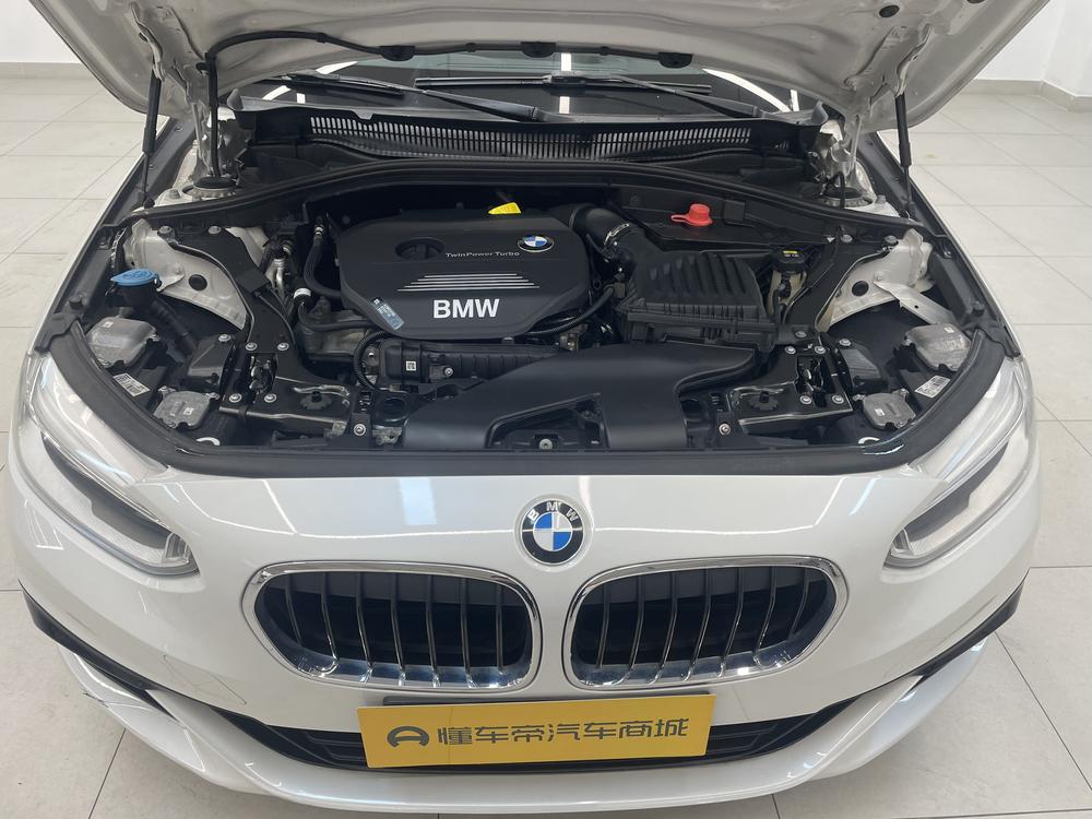 BMW 1 Series Модель 2018 года комплектация 118i Спорт тип – фото 10
