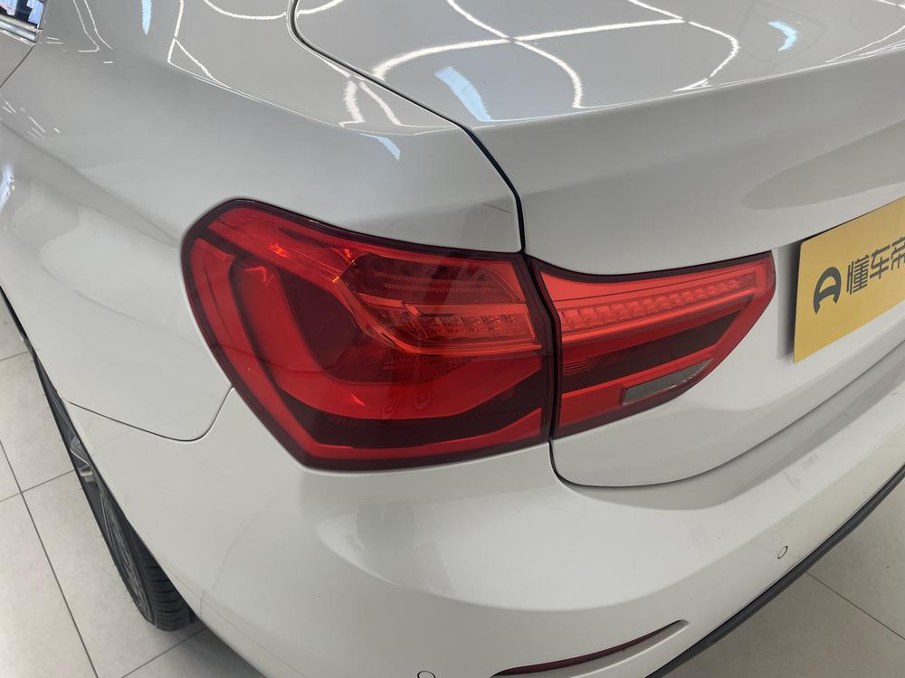 BMW 1 Series Модель 2018 года комплектация 118i Спорт тип – фото 13