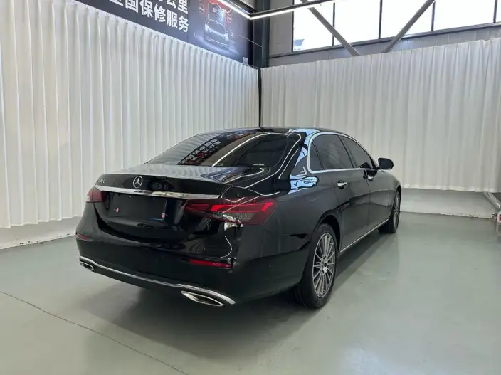 Mercedes-Benz E-Class 2023 Model E 260 L sedan – фото 6