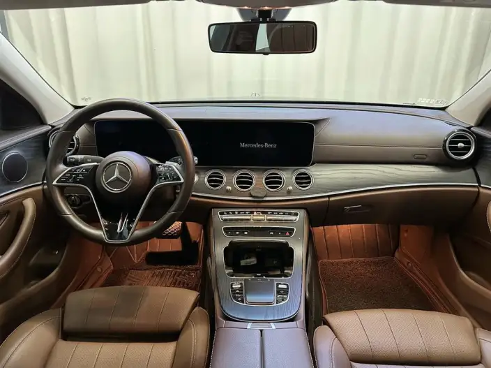 Mercedes-Benz E-Class 2023 Model E 260 L sedan – фото 7