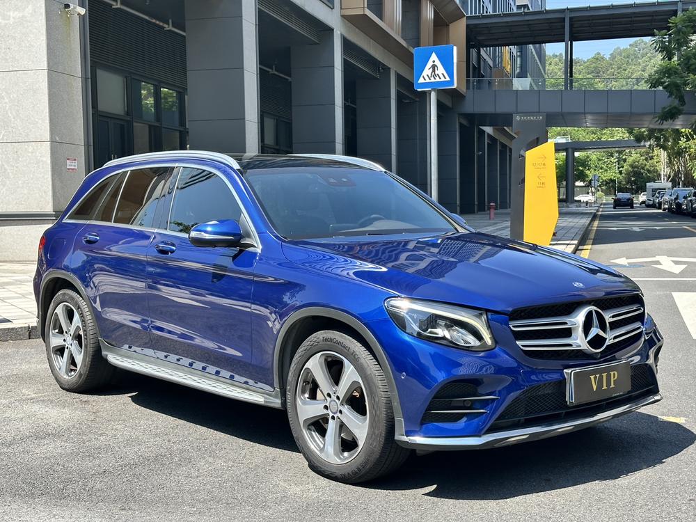 Mercedes-Benz GLC 2017 GLC 260 4MATIC Luxury – фото 3