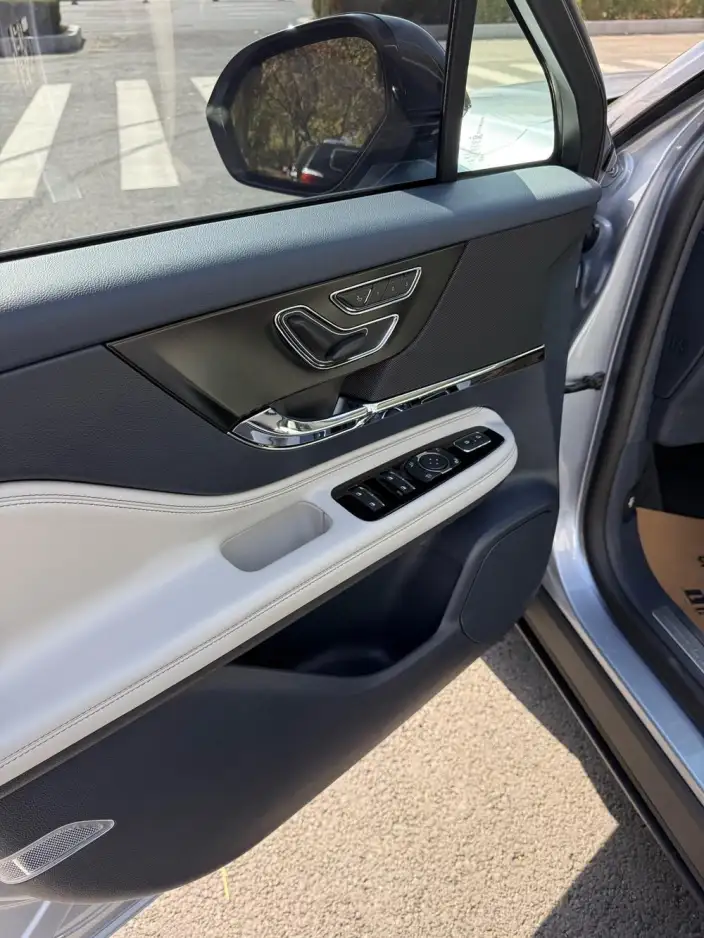 Lincoln Corsair 2023 Model 2.0T 2WD Exclusive Edition – фото 10