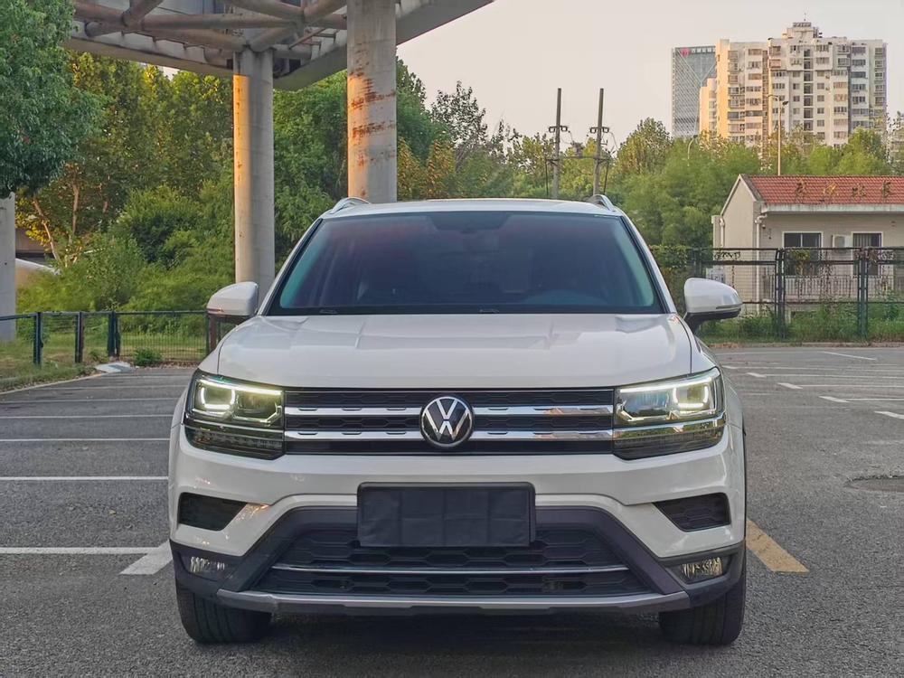 Volkswagen Tharu 2022 330TSI 4WD Luxury – фото 2