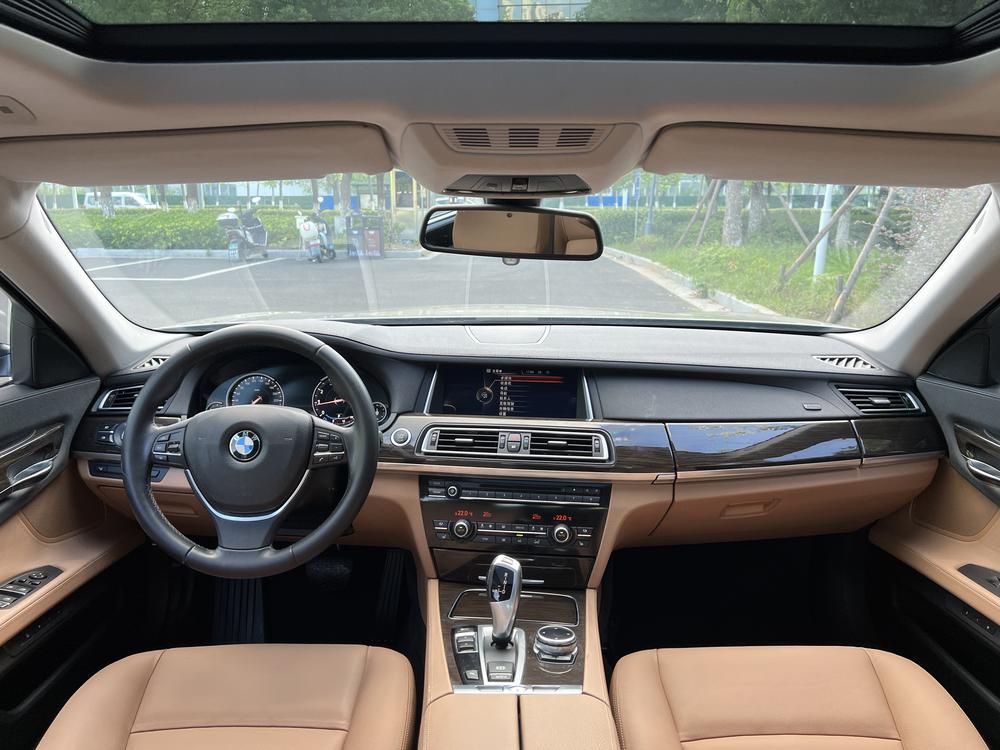 BMW 7 Series 2014 модификация 730Li Premium Enjoy – фото 10
