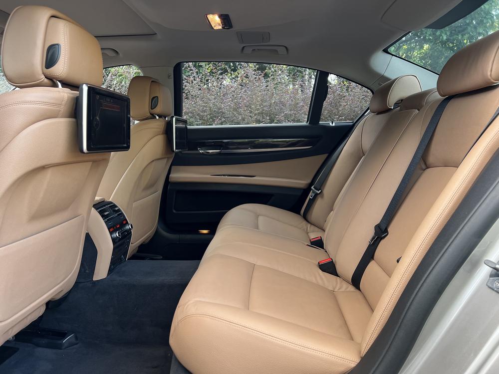 BMW 7 Series 2014 модификация 730Li Premium Enjoy – фото 21