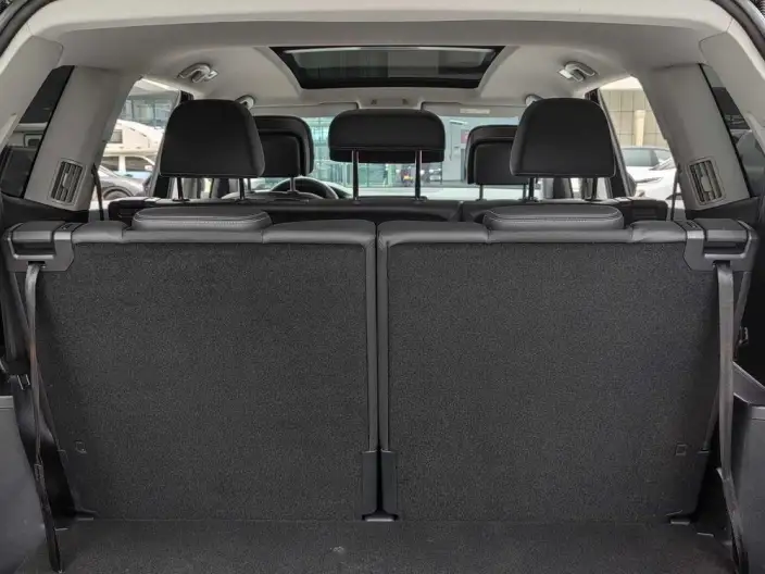Volkswagen Teramont 2023 Model 530 V6 4WD Respect Deluxe Edition – фото 6