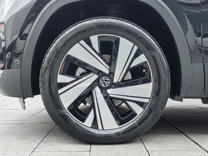 Volkswagen Teramont 2023 Model 530 V6 4WD Respect Deluxe Edition – фото 7