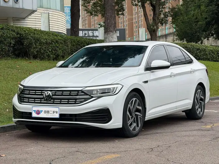 Volkswagen Sagitar 2023 Model 300TSI DSG Beyond Edition – фото 1