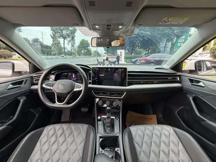 Volkswagen Sagitar 2023 Model 300TSI DSG Beyond Edition – фото 7