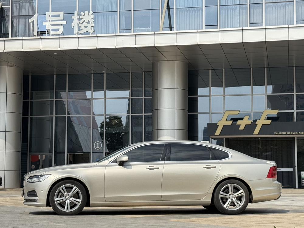 Volvo S90 2018 T4 Intelligent Far – фото 4