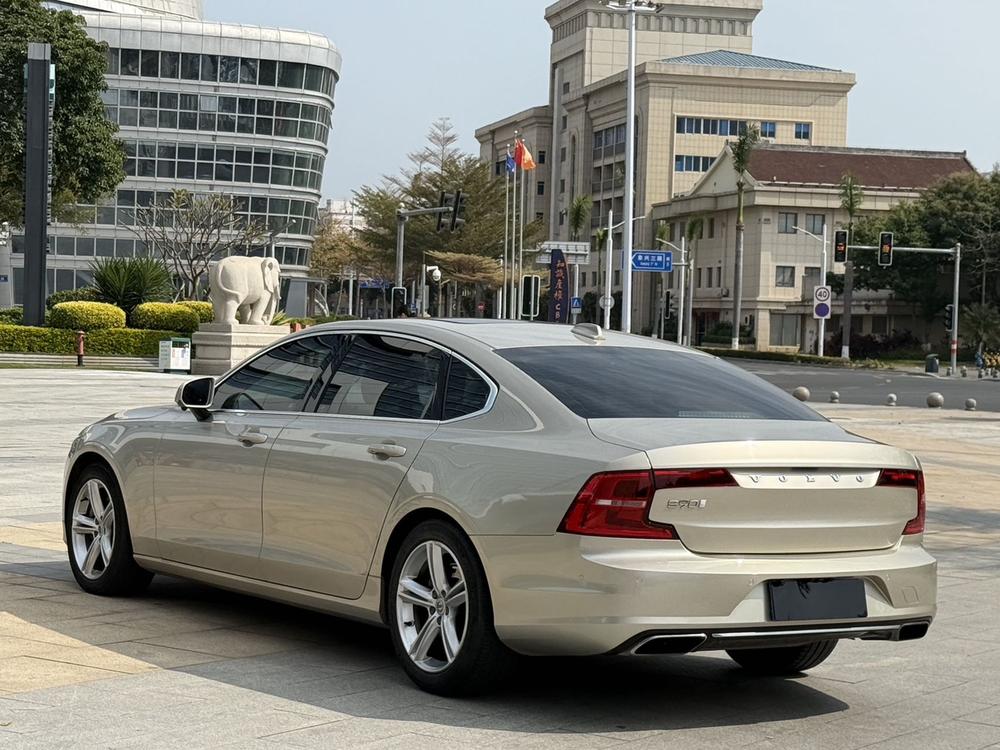 Volvo S90 2018 T4 Intelligent Far – фото 5