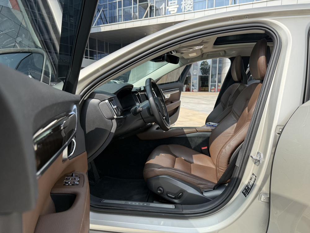 Volvo S90 2018 T4 Intelligent Far – фото 9