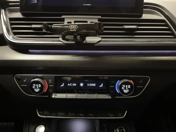 Audi Q5L 2022 Model 40T Luxury Dynamic Model – фото 7