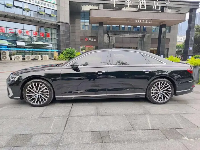 Audi A8 2023 Model A8L 55 TFSI quattro Flagship Model – фото 3