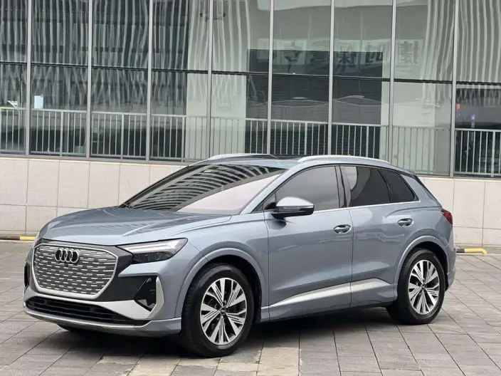 Audi Q4 e-tron 2023 Model 40 e-tron Chuangxing Edition – фото 1