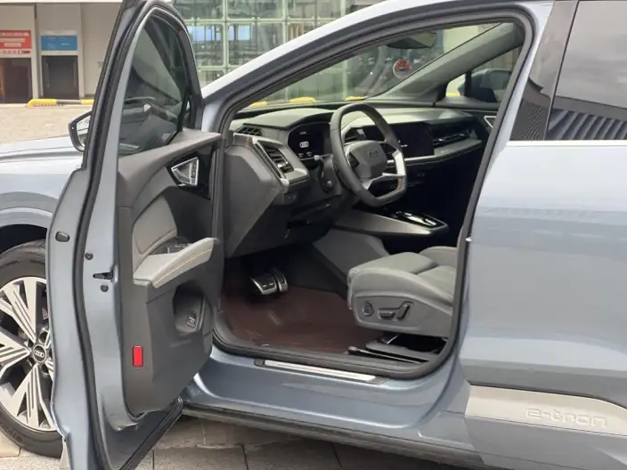 Audi Q4 e-tron 2023 Model 40 e-tron Chuangxing Edition – фото 10