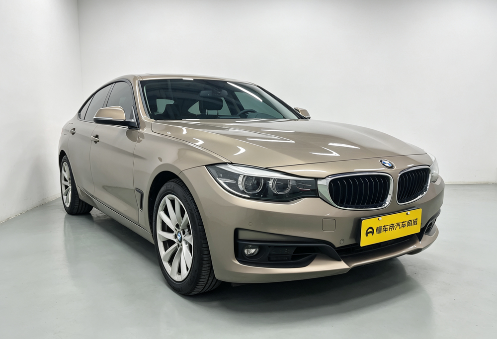 BMW 3 Series GT 2018 320i Fashion – фото 3