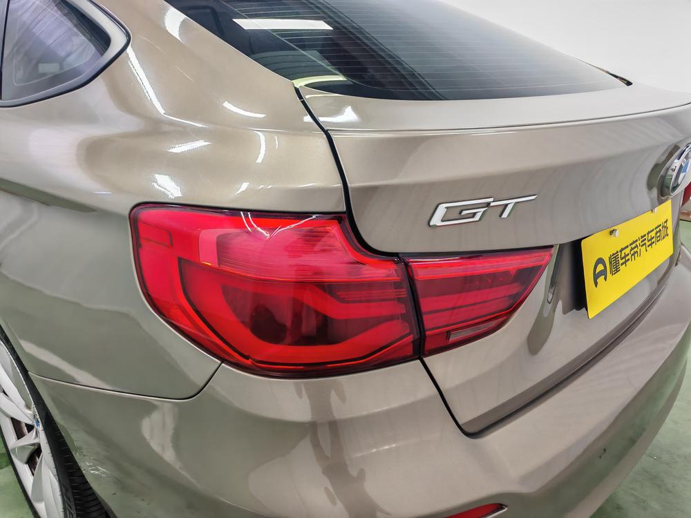 BMW 3 Series GT 2018 320i Fashion – фото 13