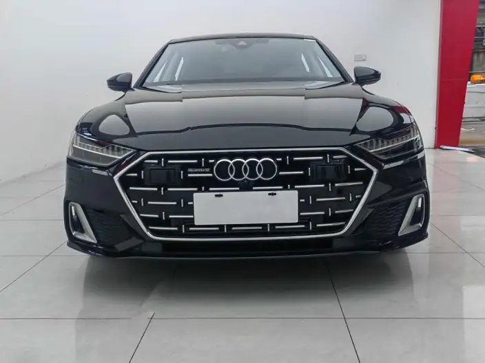 Audi A7 L 2024 Model 45 TFSI quattro Luxury Model