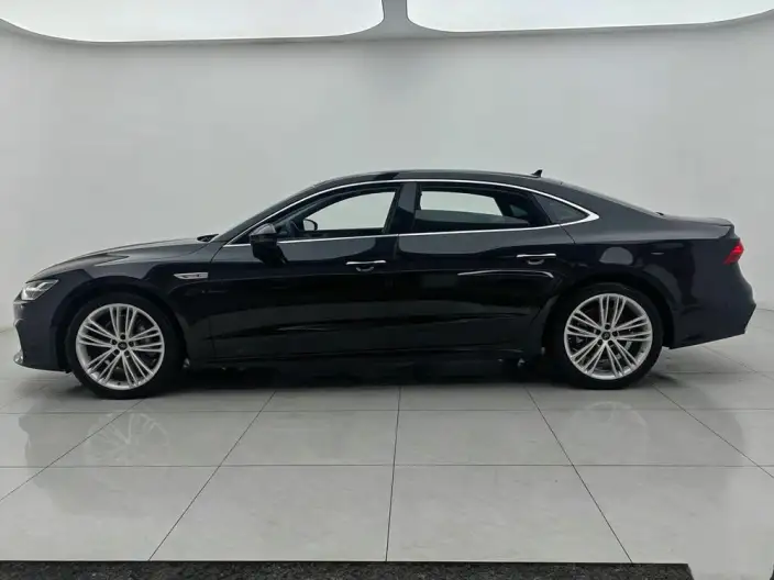Audi A7 L 2024 Model 45 TFSI quattro Luxury Model