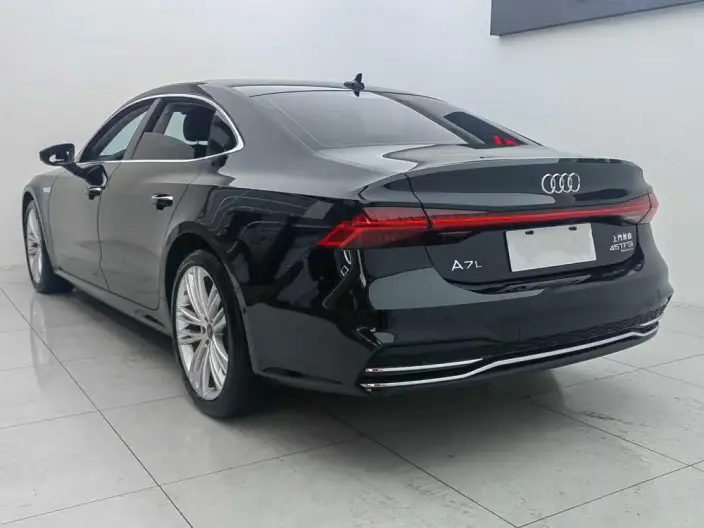 Audi A7 L 2024 Model 45 TFSI quattro Luxury Model – фото 5
