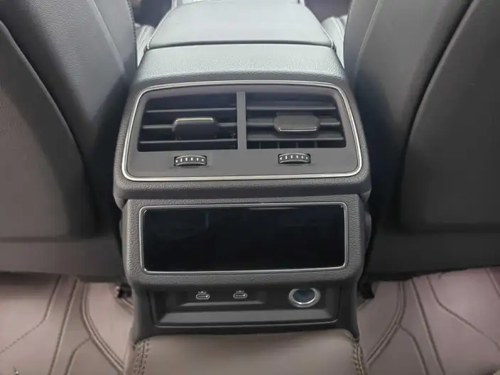 Audi A7 L 2024 Model 45 TFSI quattro Luxury Model – фото 8