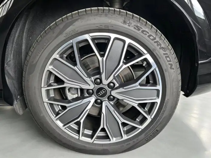 Audi Q5L 2026 Model 2.0T Smart Hybrid Luxury Model – фото 6