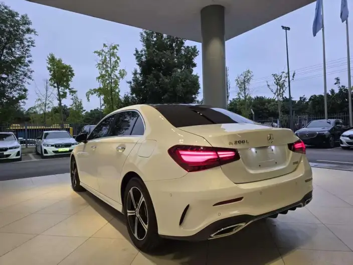 Mercedes-Benz A-class 2023 Model A 200 L Sports sedan Fashion Edition – фото 5