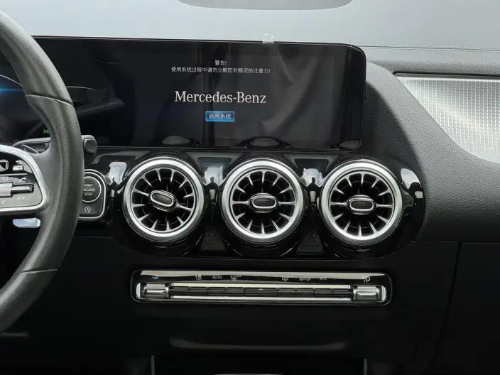 Mercedes-Benz GLA 2022 Model Facelift II GLA 200 – фото 10