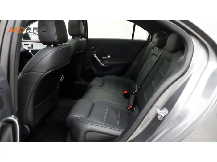 Mercedes-Benz A-Class AMG 2024 Model AMG A 35 L 4MATIC – фото 8