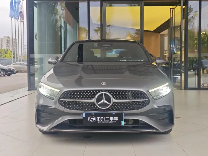 Mercedes-Benz A-class 2023 Model A 200 L Sports sedan Fashion Edition – фото 2