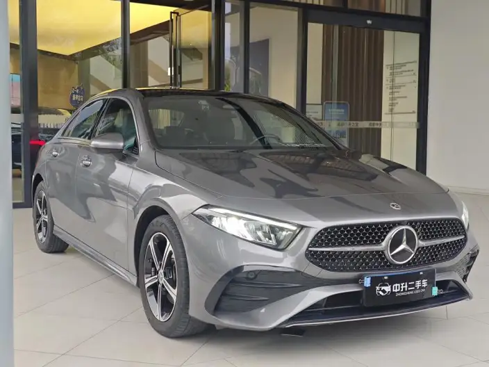 Mercedes-Benz A-class 2023 Model A 200 L Sports sedan Fashion Edition – фото 3