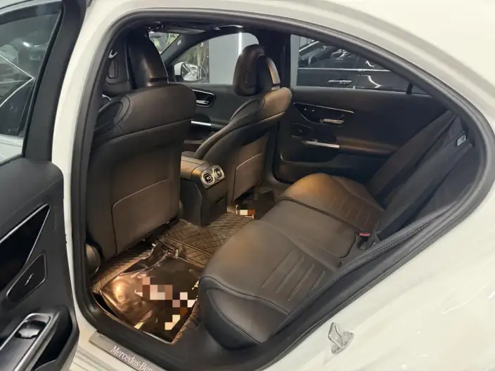 Mercedes-Benz C-Class 2024 Model C 260 L Sports Edition – фото 8