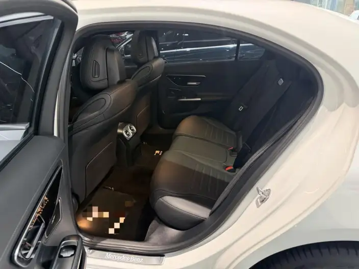 Mercedes-Benz C-Class 2024 Model C 260 L Sports Edition – фото 8