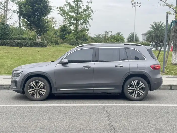 Mercedes-Benz GLB 2024 Model Facelift GLB 220 Dynamic Model – фото 4