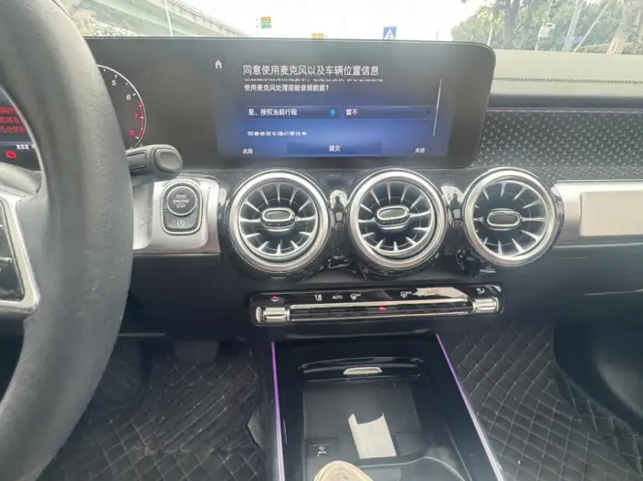 Mercedes-Benz GLB 2024 Model Facelift GLB 220 Dynamic Model – фото 9