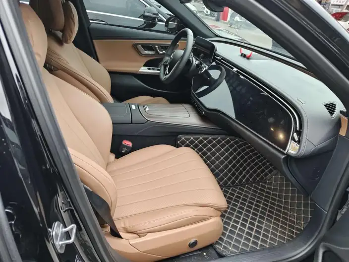 Mercedes-Benz E-Class 2024 Model E 300 L Luxury Model sedan – фото 5