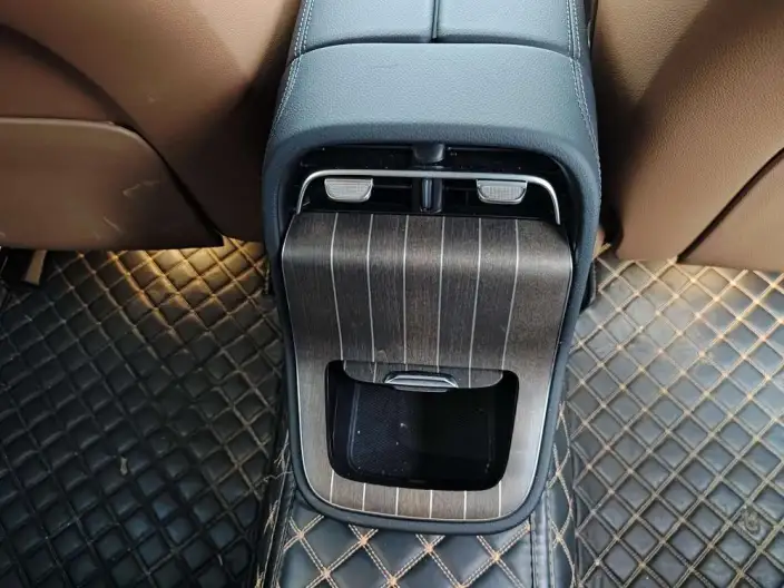 Mercedes-Benz E-Class 2024 Model E 300 L Luxury Model sedan – фото 8