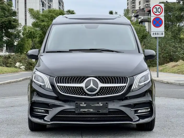 Viano 2021 Model 2.0T Business Edition 7 seat – фото 2