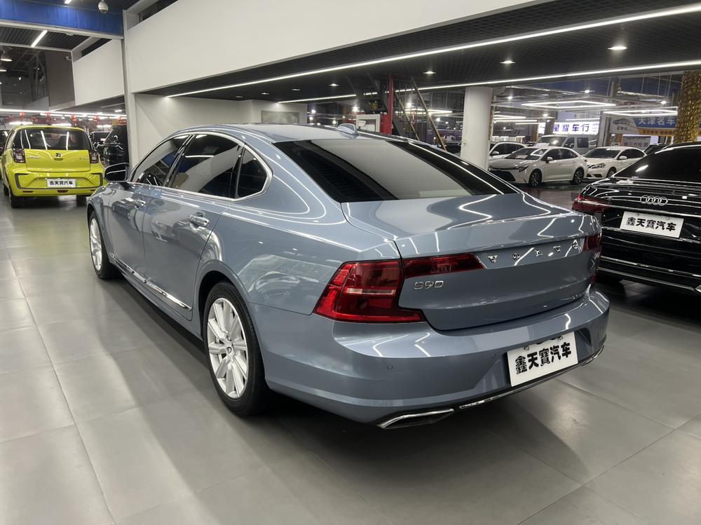 Volvo S90 2020 T5 Intelligent Refined Luxury – фото 3