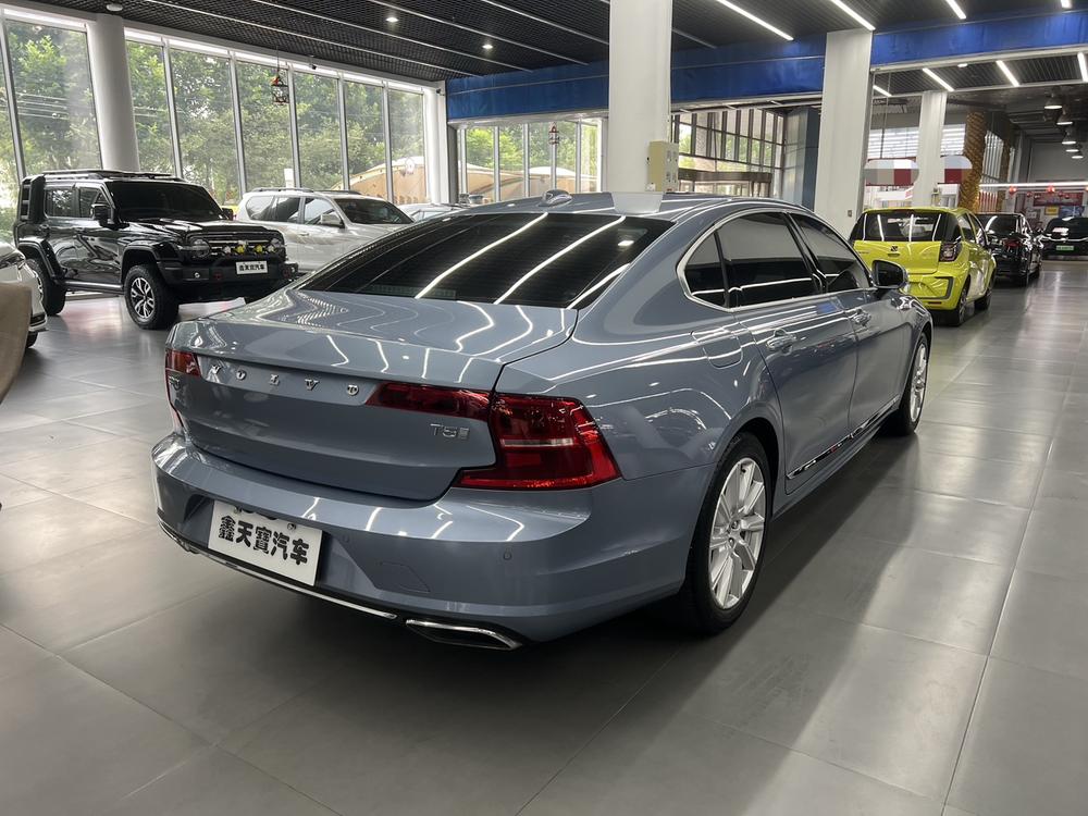 Volvo S90 2020 T5 Intelligent Refined Luxury – фото 4