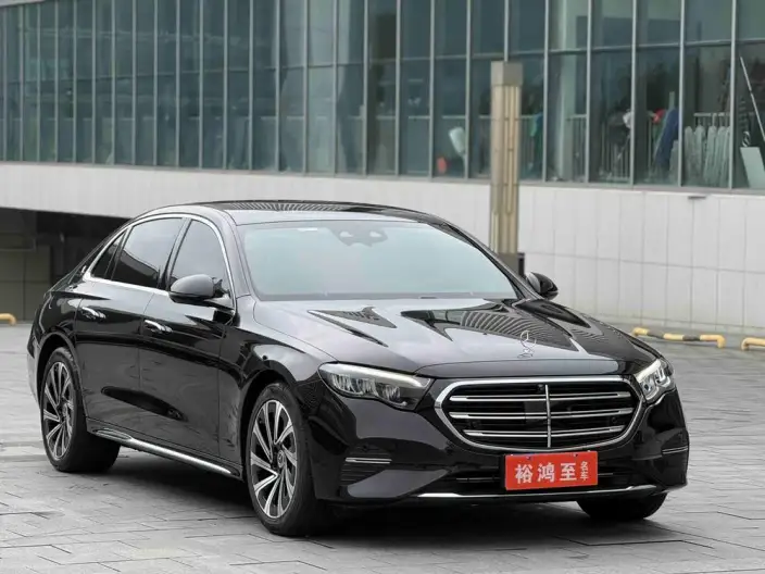 Mercedes-Benz E-Class 2024 Model E 300 L Luxury Model sedan – фото 3