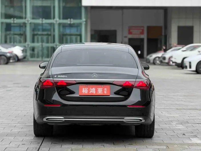 Mercedes-Benz E-Class 2024 Model E 300 L Luxury Model sedan – фото 5