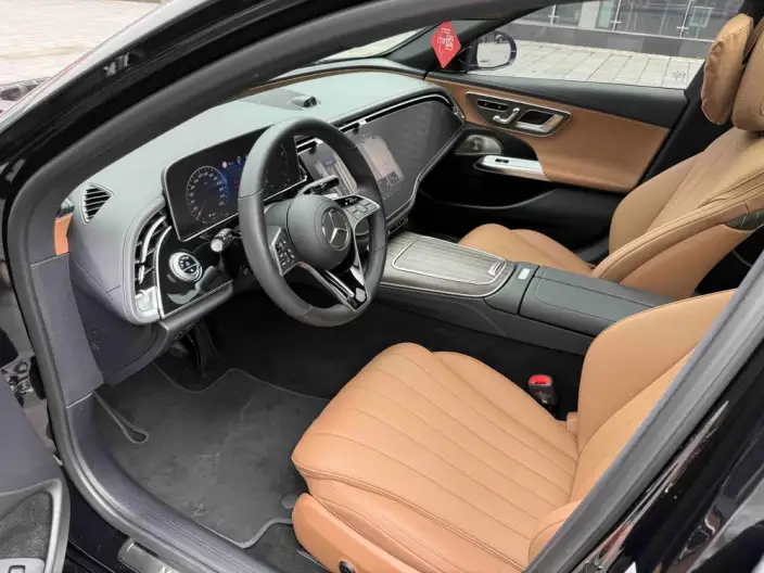 Mercedes-Benz E-Class 2024 Model E 300 L Luxury Model sedan – фото 10